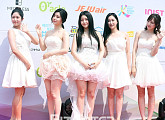 [BZ포토] 브레이브걸스, 순백의 드레스로 '청순' 매력 발산