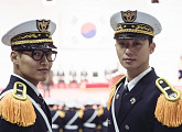‘청년경찰’ 박서준X강하늘, 제복환상 UP