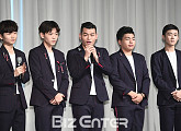 [BZ포토] 더 이스트라이트, '클론 삼촌들 응원하러 왔어요'