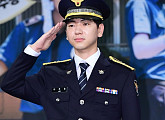 [BZ포토] 이주승, '각 제대로 잡힌 막내순경'