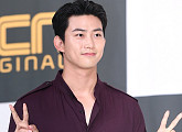 [BZ포토] 2PM 옥택연, '발랄하게 브이'
