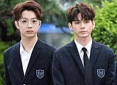 [BZ포토] 워너원 라이관린-옹성우, 빗속의 분위기 미남