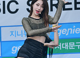 [BZ포토] 나인뮤지스 경리, '몸매가 어쩜 이래~'