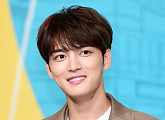 [BZ포토] 김재중, 전역 후 복귀 '귀여운 파이팅'