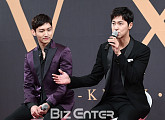 [BZ포토] 동방신기 유노윤호, 제대한 최강창민 '내면적으로 많이 성장해'