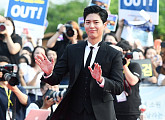 [BZ포토] 박보검, '레드카펫 등장만으로 들썩 들썩~'