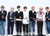 [BZ포토] 방탄소년단, 'DNA'로 돌아왔어요~