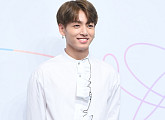 [BZ포토] 방탄소년단 정국, 황금 막내의 꽃미소