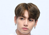 [BZ포토] 방탄소년단 정국, '질문에 집중한 눈빛'