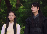 [‘왕사’ 종영②] 알쏭달쏭 러브라인, ‘왕사’는 왜 ‘응답’이 되지 못했나