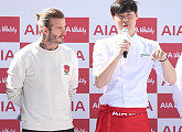 [BZ포토] 최현석 셰프, 데이비드 베컴 옆에서 지지않는 피지컬