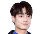 [BZ포토] 뉴이스트W JR, '잘생김 묻었네~'