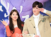[BZ포토] 수지-이종석, '누가 더 깜찍하게'