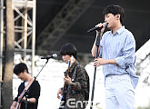 [BZ포토] 버즈, '뮤직 페스티벌에 록이 빠질 수 없죠'