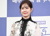 [BZ포토] 이요원, '20대라고 해도 믿을 미모'