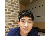 배우 김수현, 입대 소식 누리꾼들 "몸 건강하게 잘 다녀오시길"