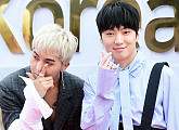[BZ포토] 위너 송민호-강승윤, 남다른 애교