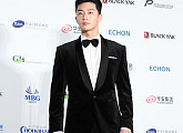 [BZ포토] 박서준, '턱시도 핏 완전 그뤠잇'
