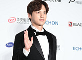 [BZ포토] 윤선우, '대종상 시상자로 왔어요'