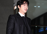 [BZ포토] 정용화, '멋짐 흩날리며'