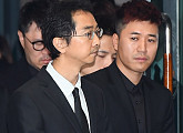 [BZ포토] '김주혁 발인' 데프콘-유호진-김종민, 침통한 1박2일 멤버들