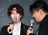 [BZ포토] 슈퍼주니어 희철-신동, '마이크가 말썽이야'