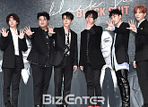 [BZ포토] '블랙 슈트' 2년 2개월 만에 돌아온 슈퍼주니어