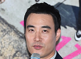 [BZ포토] 배성우, "코믹한 대사는 대본 속에... 흐름에 신경 써"