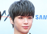 [BZ포토] 워너원 강다니엘, 살아난 브이라인