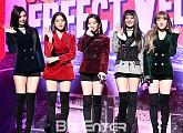 [BZ포토] 레드벨벳, '소녀처럼 수줍게'