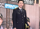 [BZ포토] 이정진, '제복이 몸에 딱~'