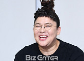 [BZ포토] 이영자, MBC 복귀 '친정 돌아온 기분'
