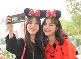 ‘배틀트립’ 마마무 솔라‧문별, 홍콩 디즈니랜드 떴다