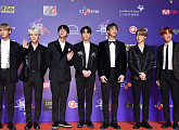 [2017 MAMA] 방탄소년단, 2년 연속 올해의 가수상 ‘눈물’