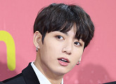 [BZ포토] 방탄소년단 정국, 호기심 많은 황금 막내