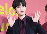 [BZ포토] 워너원 김재환, 사랑스러운 양손 인사