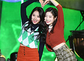 [BZ포토] 트와이스 채영-다현, '심쿵하지?'