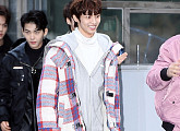 [BZ포토] 더보이즈 큐, 룰루랄라 신나는 출근길