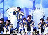 [BZ포토] TRCNG, '늑대 소년으로 돌아왔어요~'