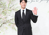 [BZ포토] 씨엔블루 강민혁, '하객 포토월도 시상식처럼'