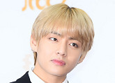 [BZ포토] 방탄소년단 뷔, '시크함이 뚝뚝~'