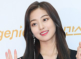 [BZ포토] 트와이스 지효, '예쁘다 예뻐~'