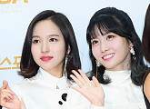 [BZ포토] 트와이스 미나-모모, '예쁨 한가득'
