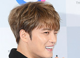 [BZ포토] 김재중, 셀카 장인 '포즈의 정석'