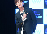 [BZ포토] VAV 에이스, '이름처럼 포즈도 척척~'