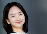 ‘그냥 사랑하는 사이’ 원진아 “이준호, 흥 많은 줄 알았는데 어른스러워”