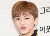 [BZ포토] NCT 마크, '멤버들과 진지한 얘기하고 싶어요'