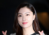 [BZ포토] 서지혜, 얼굴만큼 예쁜 손하트