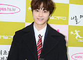 [BZ포토] 더보이즈 주학년, '고등학교 졸업하고 오늘부터 성인'