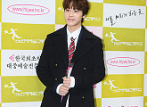[BZ포토] 더보이즈 주학년, '떨리는 졸업식'